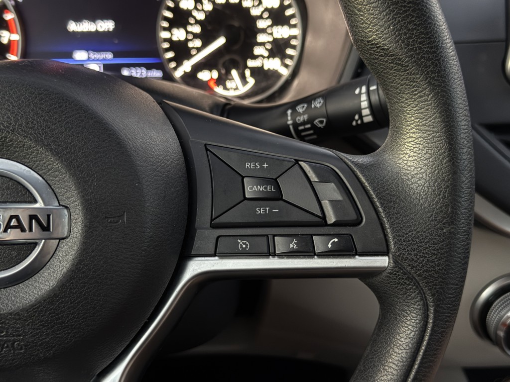 2022 Nissan Altima Image 17