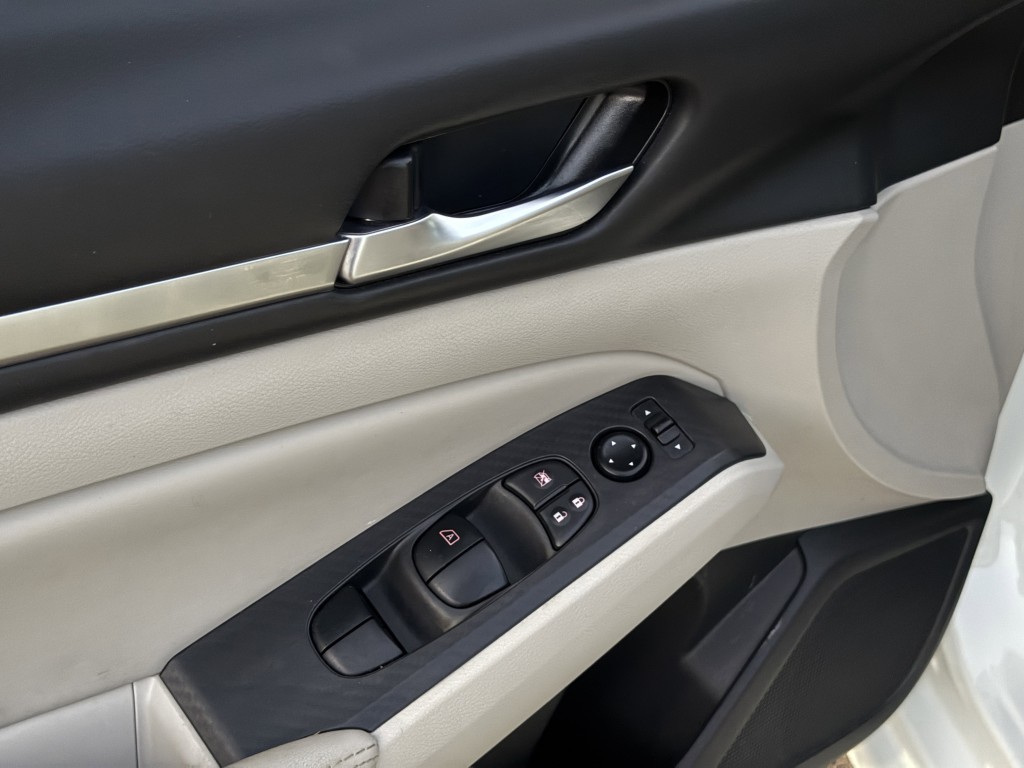 2022 Nissan Altima Image 22