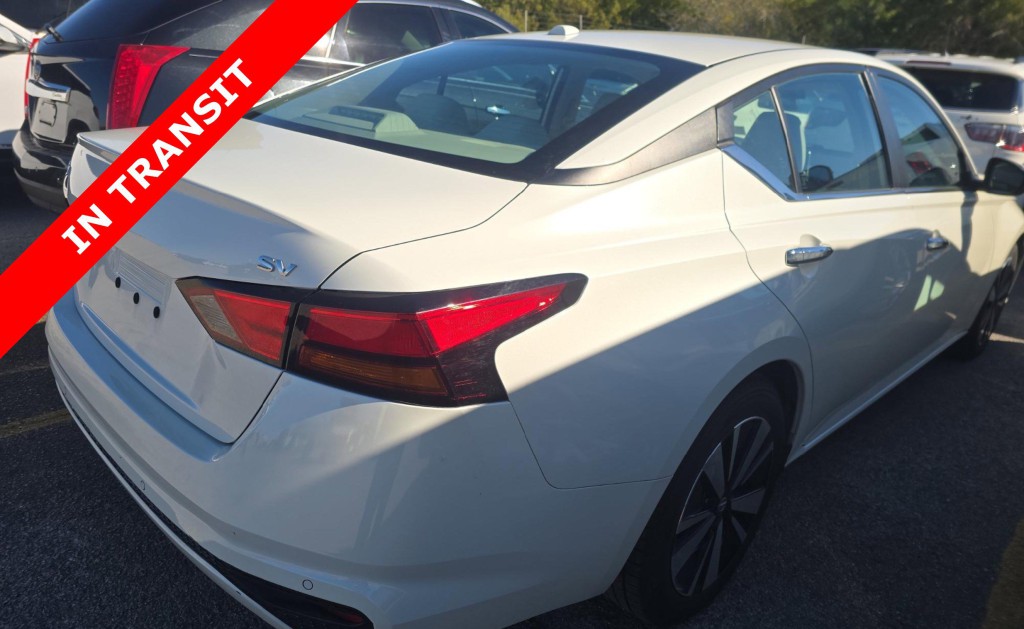 2022 Nissan Altima Image 6