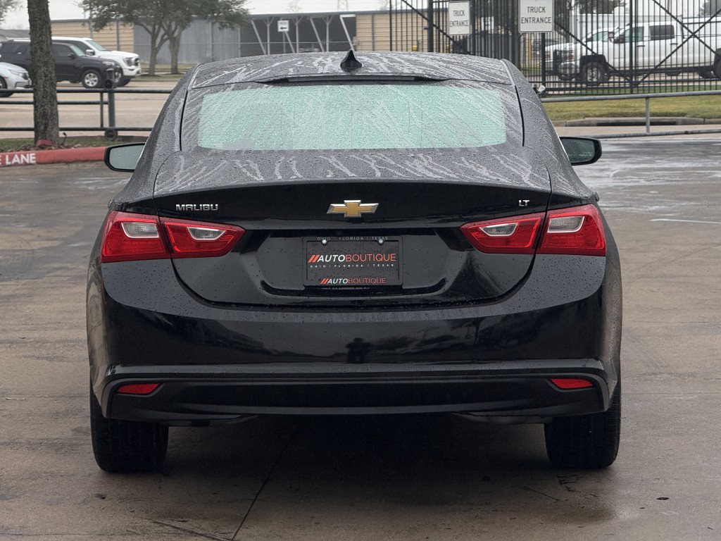 2023 Chevrolet Malibu Image 8