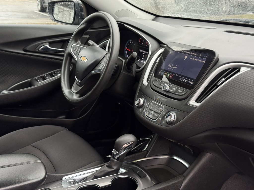 2023 Chevrolet Malibu Image 13