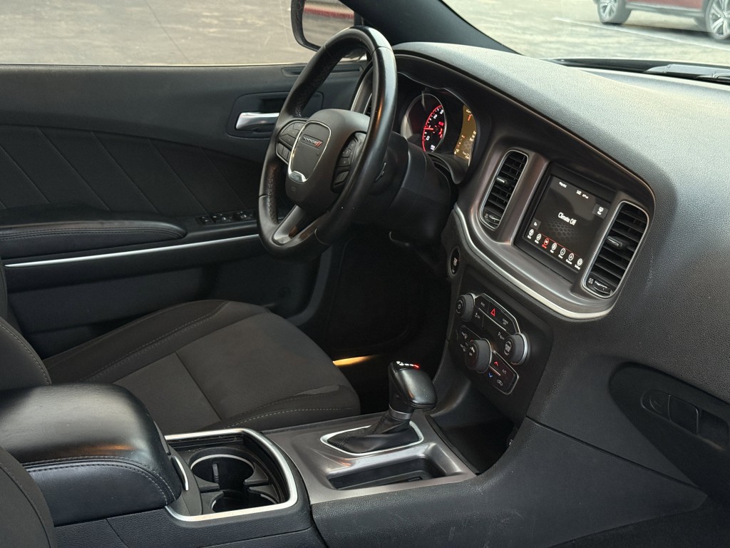 2022 Dodge Charger Image 13