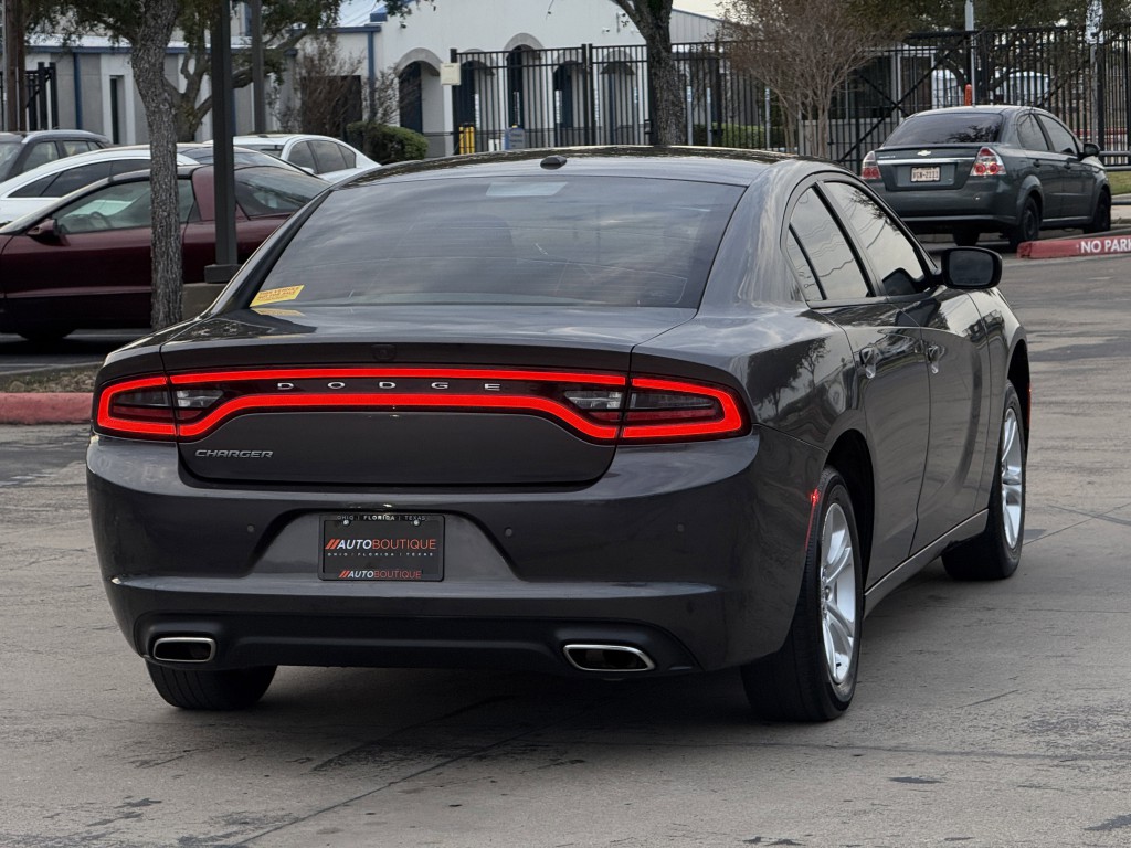 2022 Dodge Charger Image 9