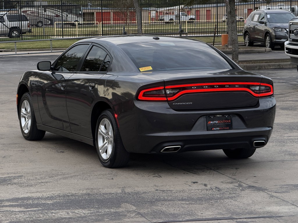 2022 Dodge Charger Image 10