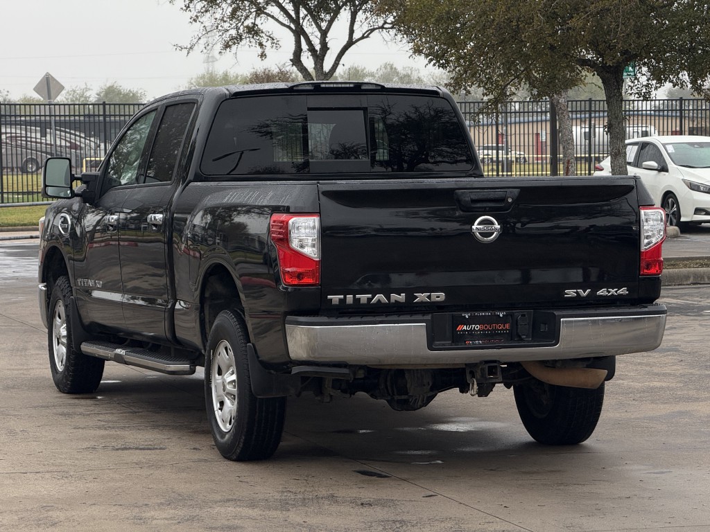 2019 Nissan Titan Image 9