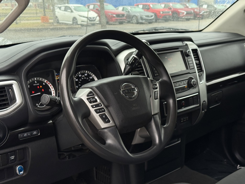 2019 Nissan Titan Image 13