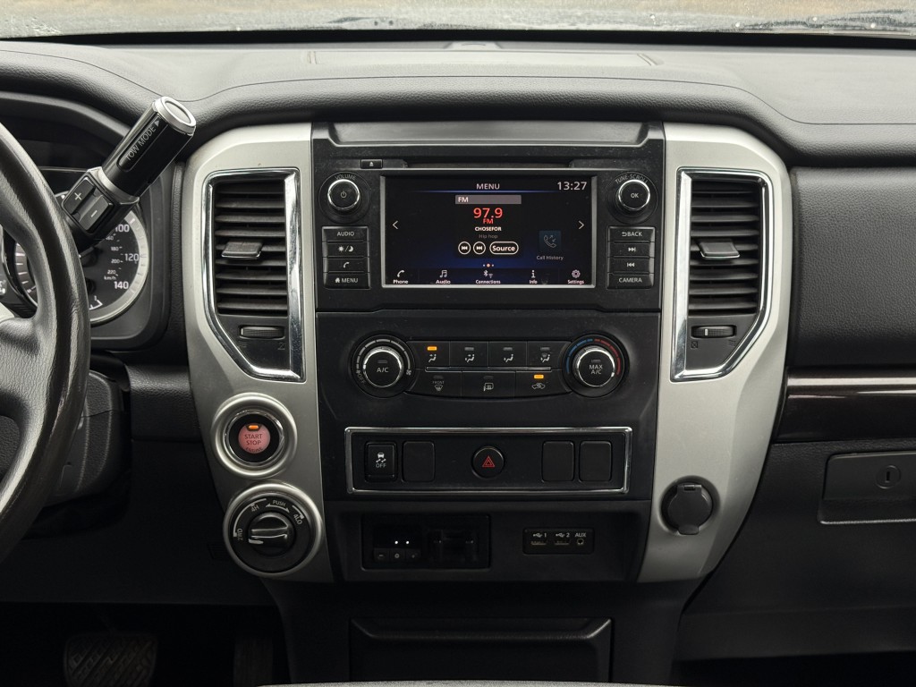 2019 Nissan Titan Image 19