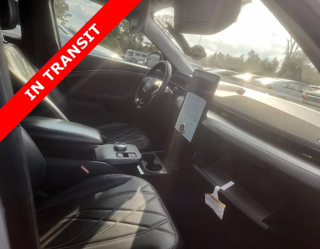 2021 Ford Mustang Image 8