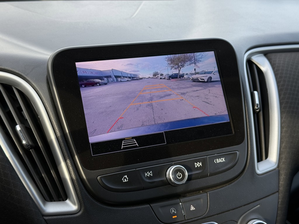 2023 Chevrolet Malibu Image 20