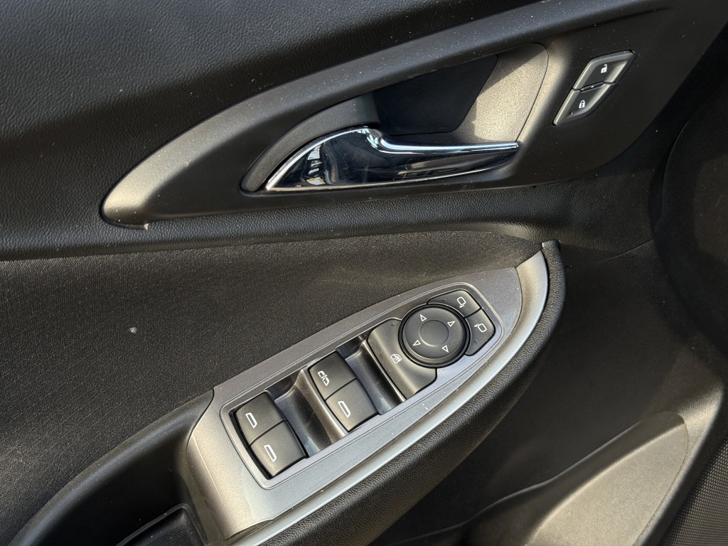 2023 Chevrolet Malibu Image 22