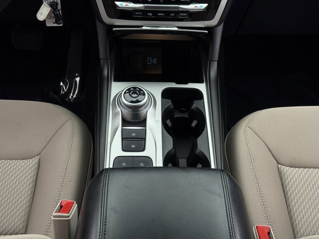 2020 Ford Explorer Image 23