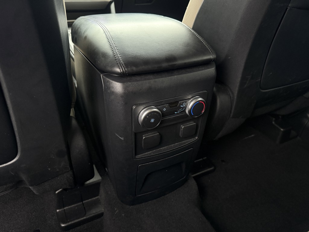 2020 Ford Explorer Image 35