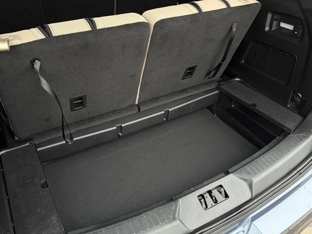 2020 Ford Explorer Image 39