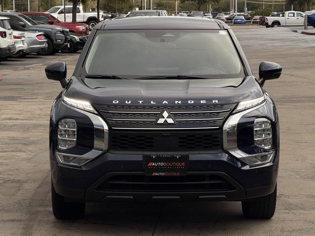 2023 Mitsubishi Outlander Image 5