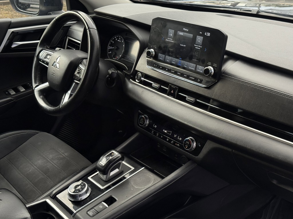 2023 Mitsubishi Outlander Image 15