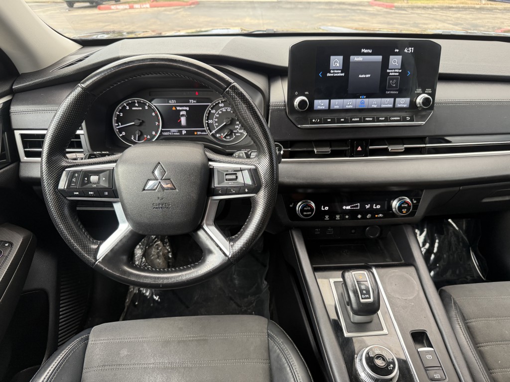 2023 Mitsubishi Outlander Image 16