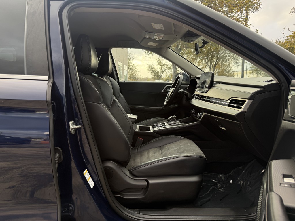 2023 Mitsubishi Outlander Image 27