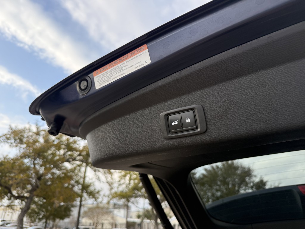 2023 Mitsubishi Outlander Image 35