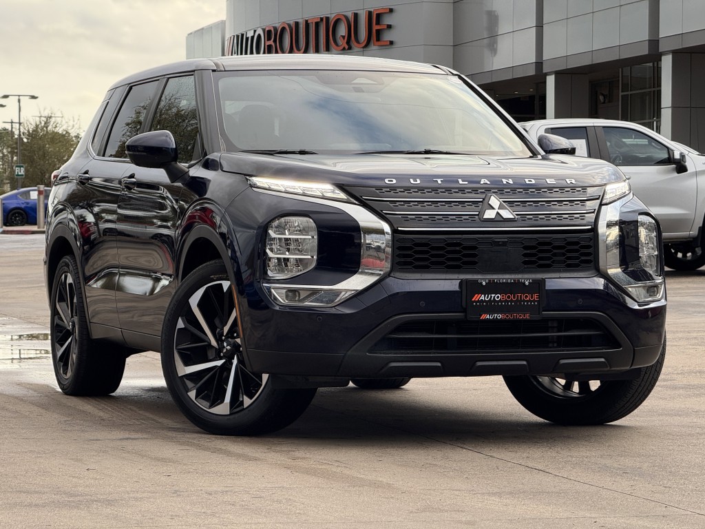 2023 Mitsubishi Outlander Image 11