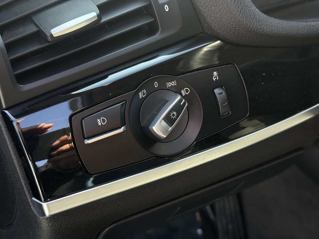 2017 BMW X3 Image 25