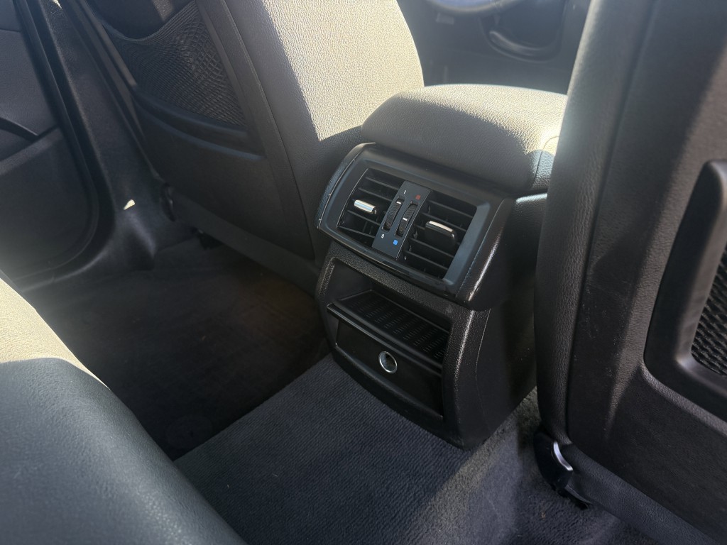 2017 BMW X3 Image 33