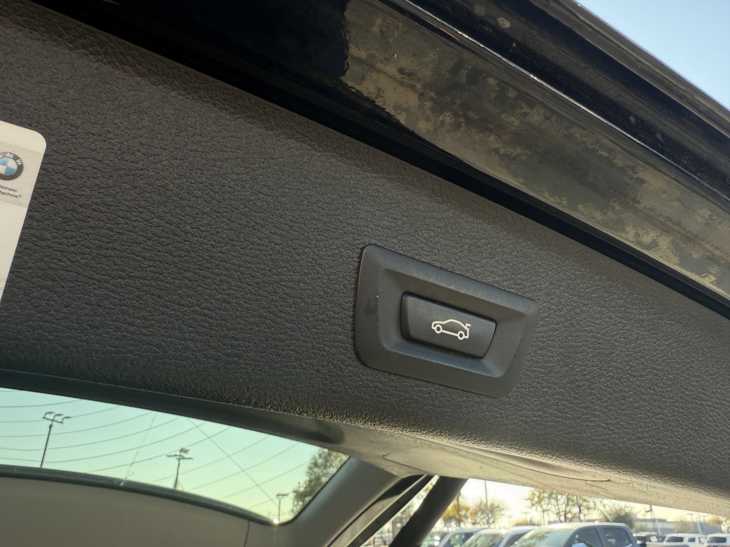 2017 BMW X3 Image 35