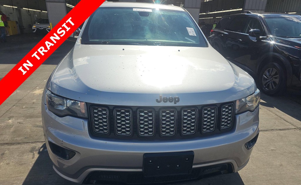 2018 Jeep Grand Cherokee Image 1