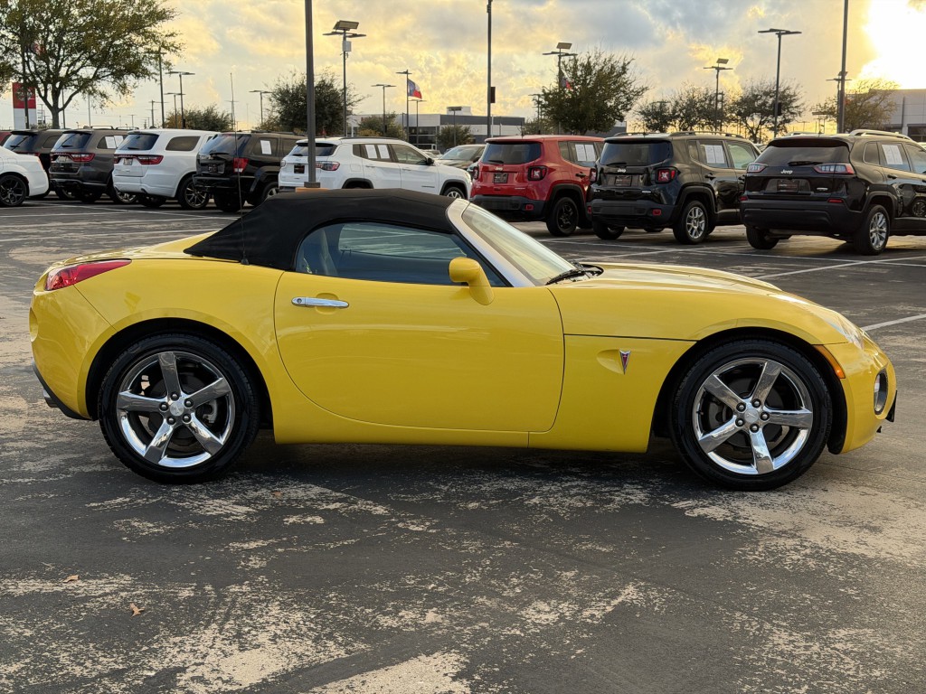 2007 Pontiac Solstice Image 12