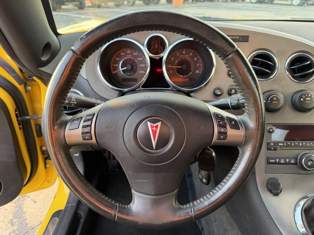 2007 Pontiac Solstice Image 17