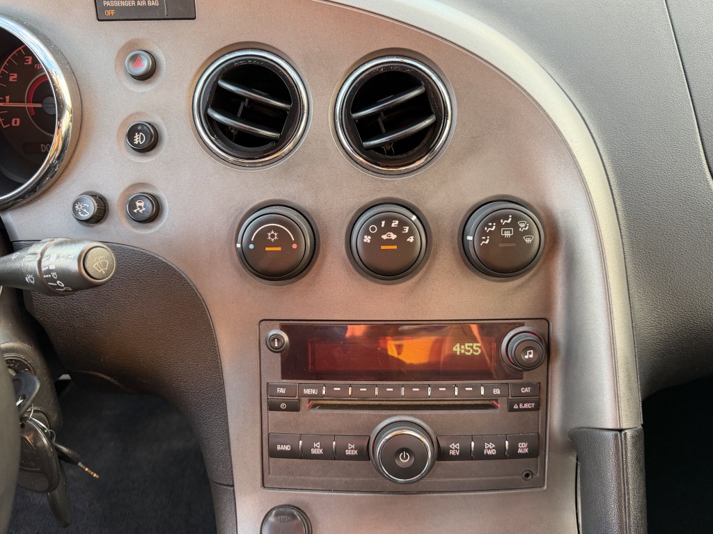 2007 Pontiac Solstice Image 21