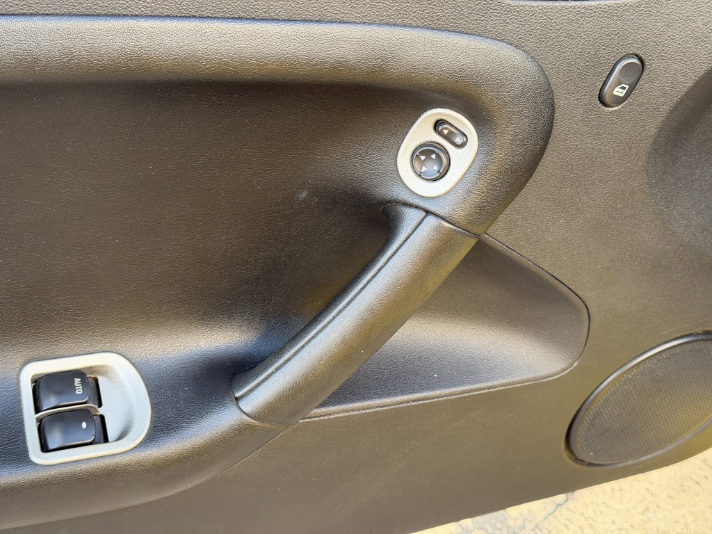 2007 Pontiac Solstice Image 23