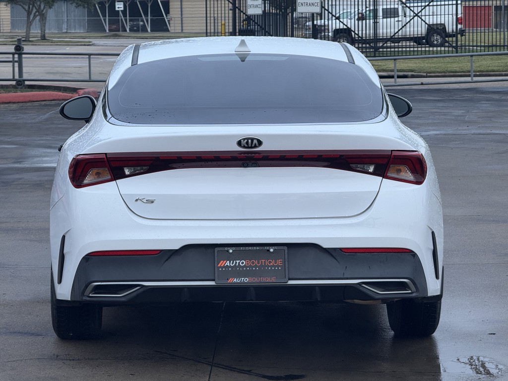 2021 Kia K5 Image 8