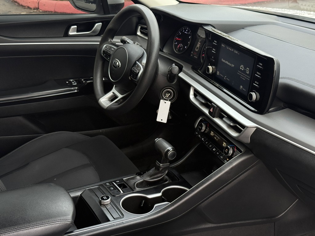 2021 Kia K5 Image 13