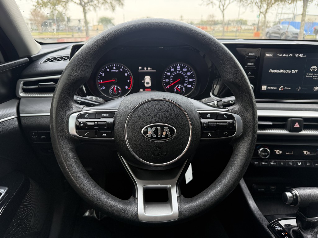 2021 Kia K5 Image 15