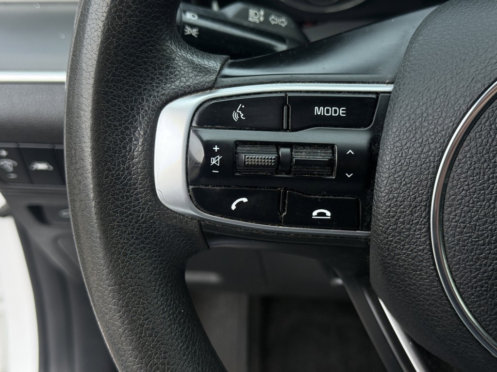 2021 Kia K5 Image 16