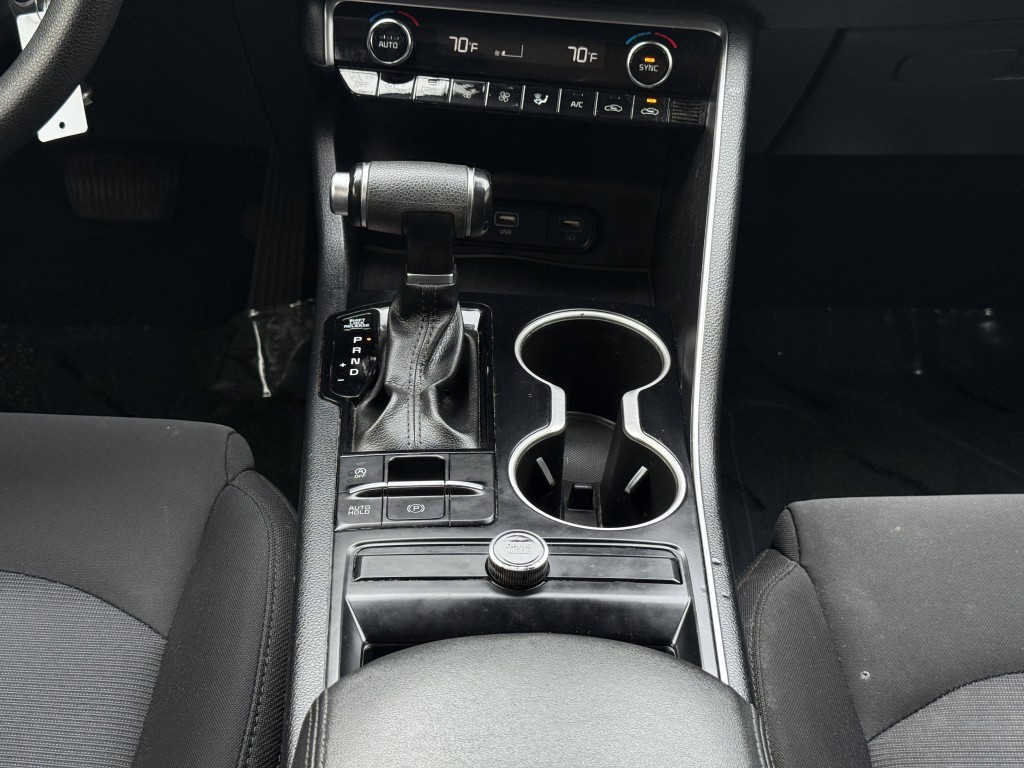 2021 Kia K5 Image 21