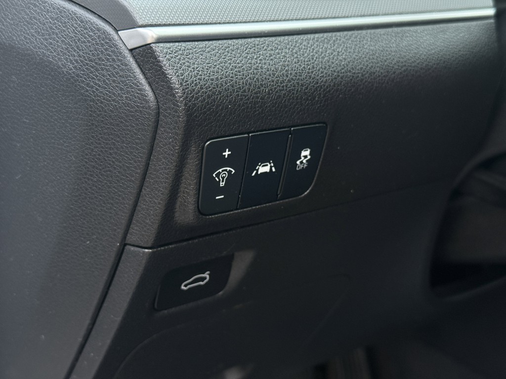 2021 Kia K5 Image 25