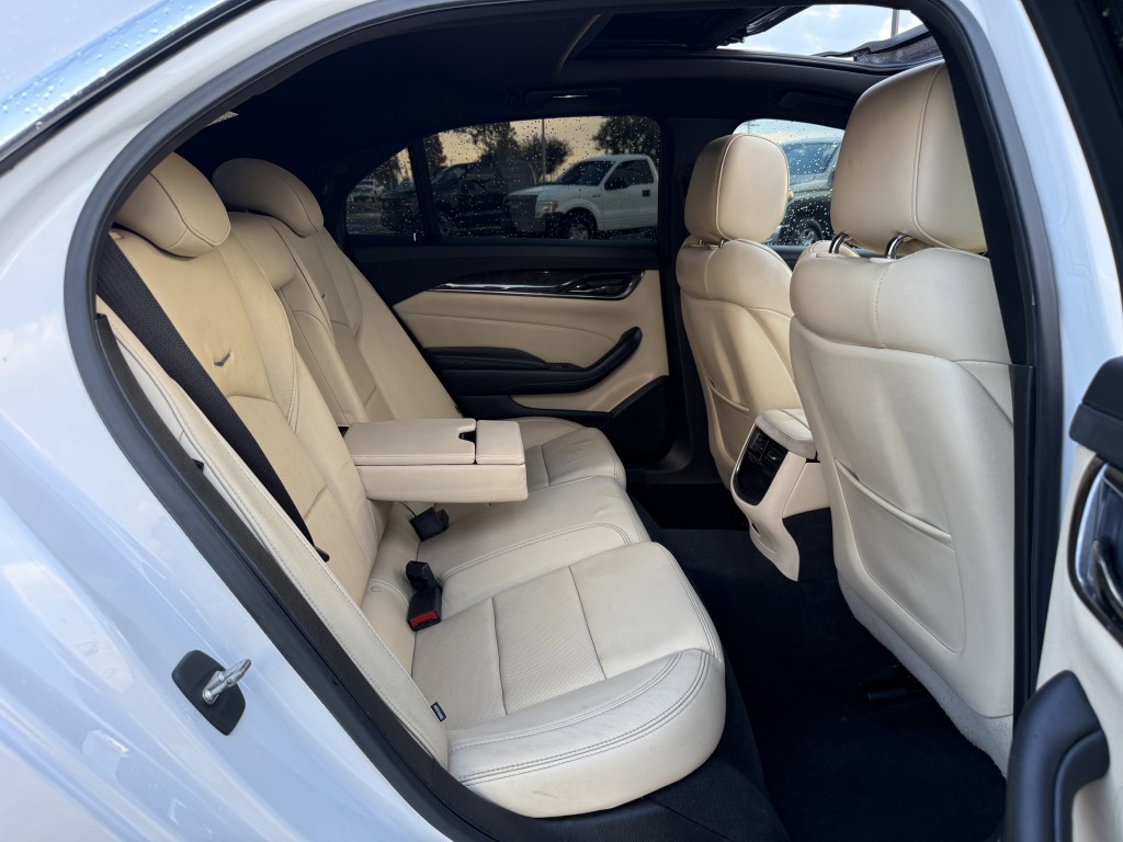 2018 Cadillac CTS Image 32