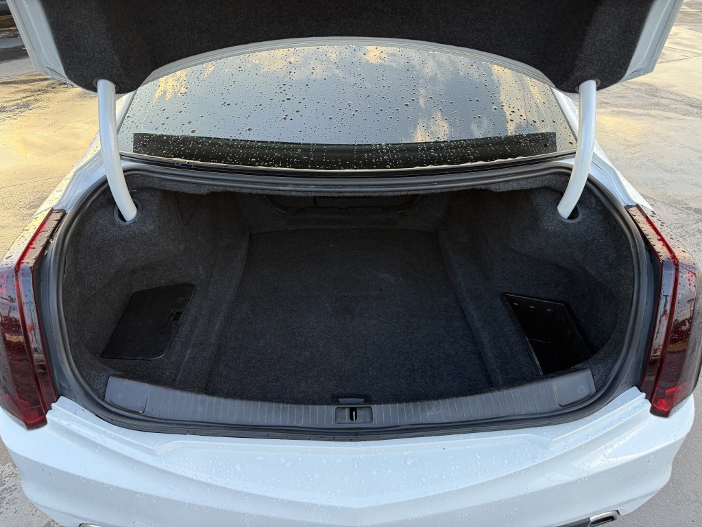 2018 Cadillac CTS Image 37