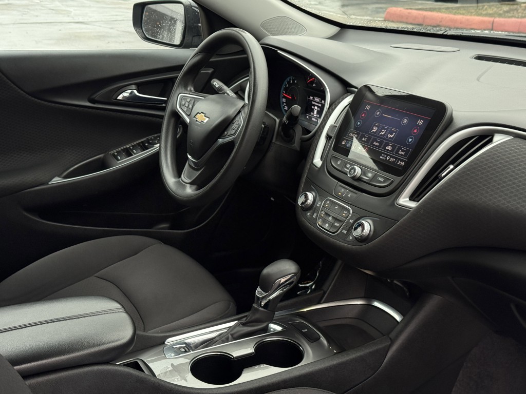 2023 Chevrolet Malibu Image 13