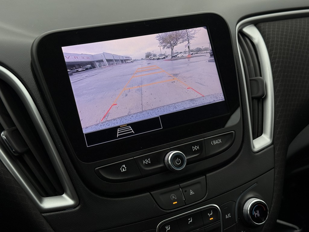 2023 Chevrolet Malibu Image 21