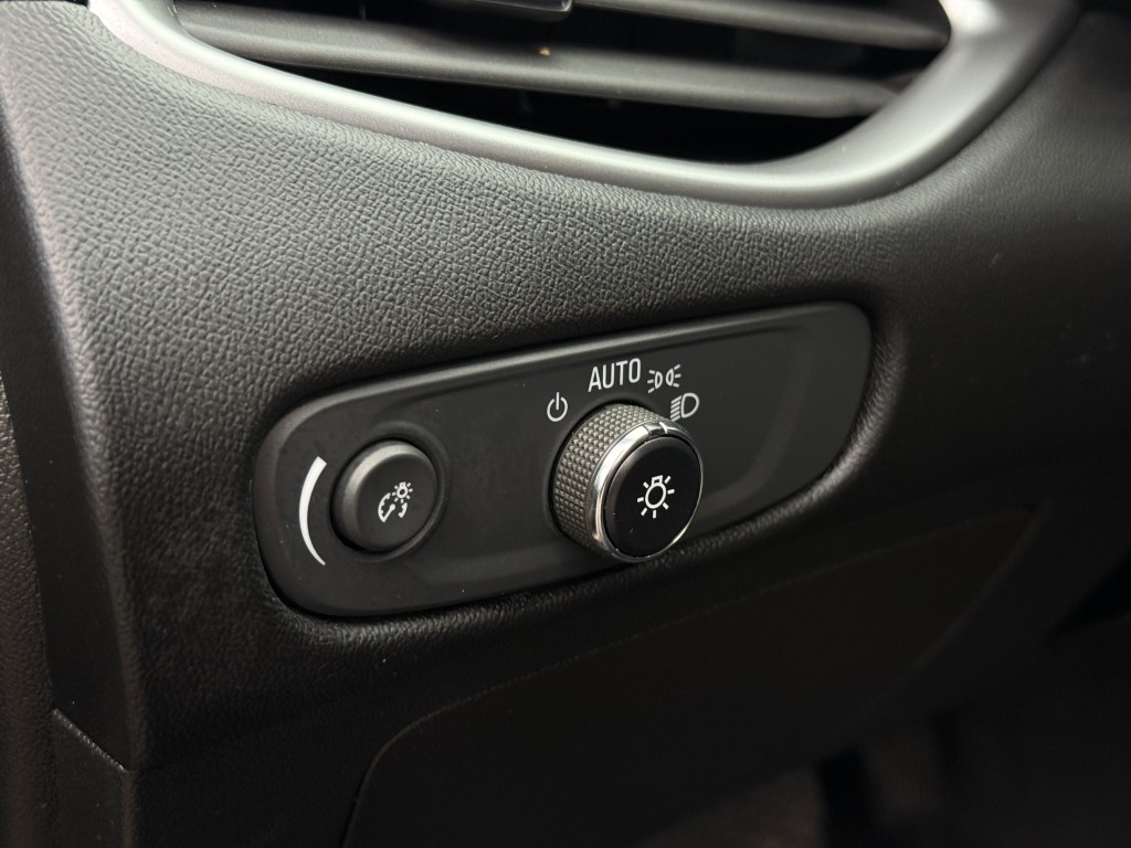 2023 Chevrolet Malibu Image 24