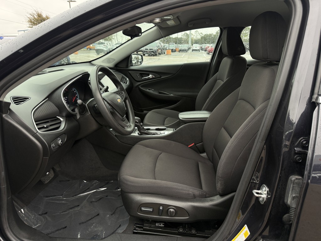 2023 Chevrolet Malibu Image 25