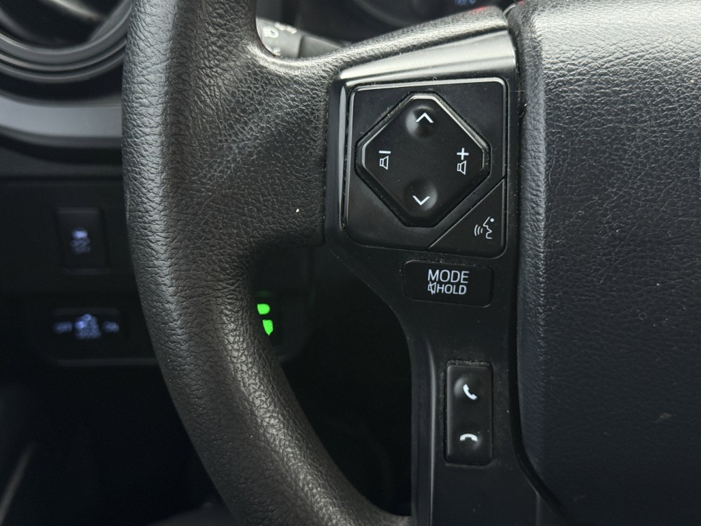 2020 Toyota Tacoma Image 16