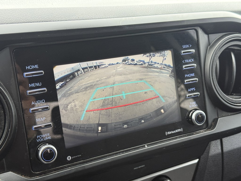 2020 Toyota Tacoma Image 21