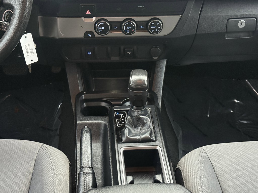 2020 Toyota Tacoma Image 22