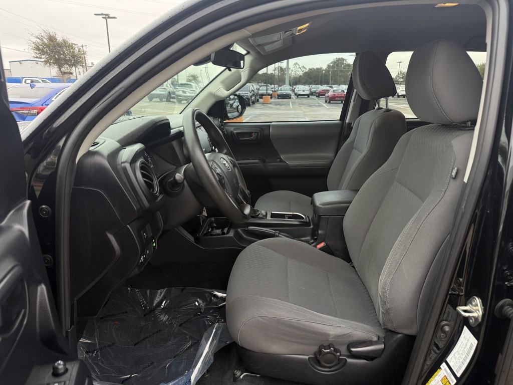 2020 Toyota Tacoma Image 25