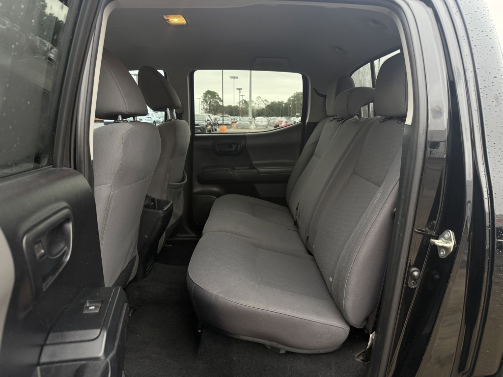 2020 Toyota Tacoma Image 28