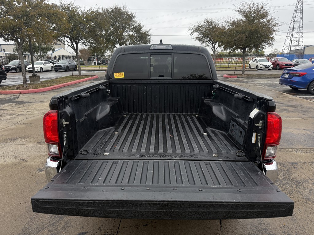 2020 Toyota Tacoma Image 29
