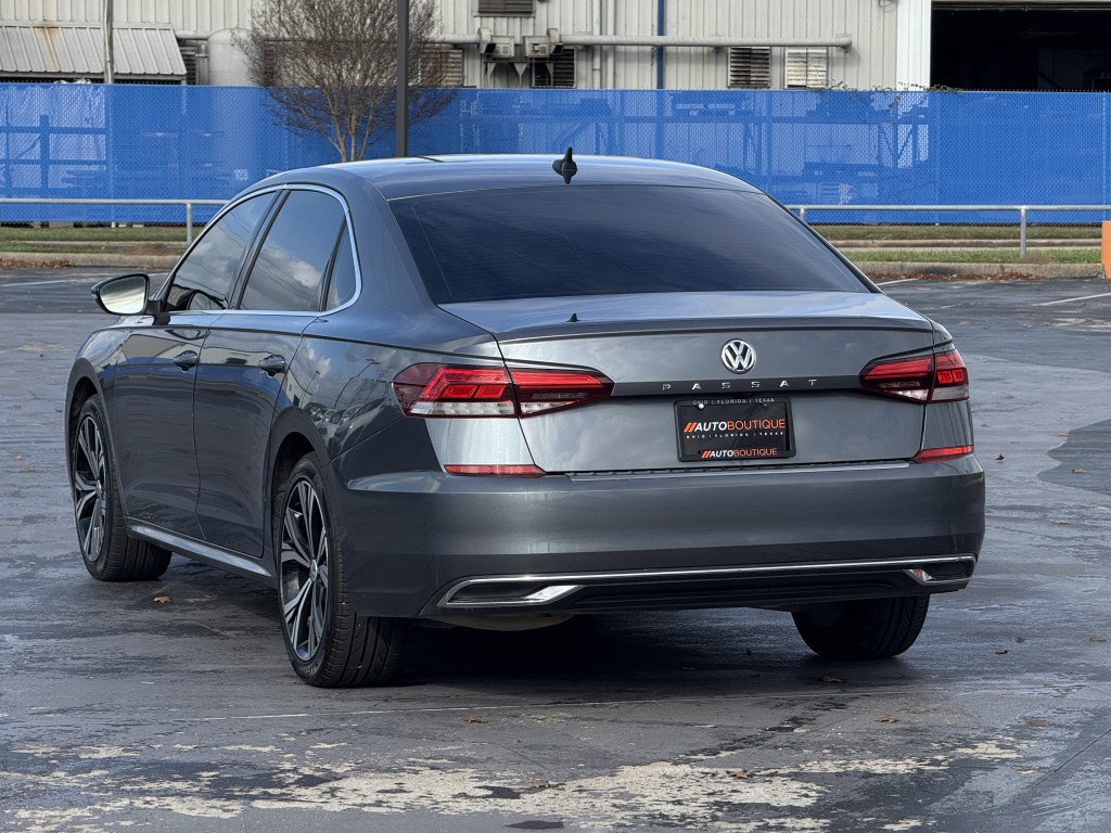2022 Volkswagen Passat Image 10